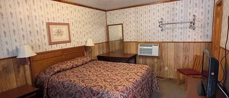 Single Room | Desk, free WiFi