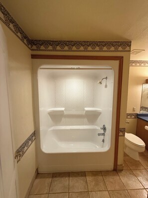 Single Room | Desk, free WiFi