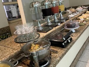 Free daily buffet breakfast - Rede Andrade Aquarius (Porto Velho)