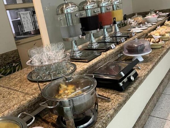 Colazione a buffet inclusa, servita tutte le mattine 