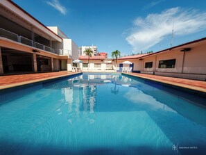 Piscina externa