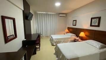 Frigobar, escrivaninha, Wi-Fi de cortesia, roupa de cama