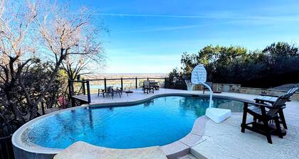 Lux Hilltop HSB- Pool, Lake-view, Games, Theatre