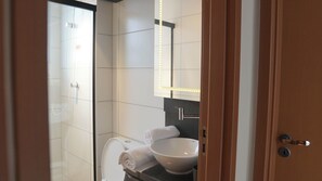 Towels, soap, toilet paper - Cozy apartment just 3 minutes from the beach. Perfect for families. (São Luís)