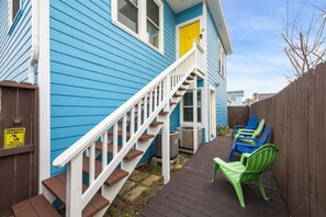 Exterior - Seawall Celebration|Walk to Beach + Pleasure Pier (Galveston)
