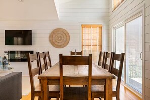 Dining - Entire home in Cambridge, Maryland (Cambridge)