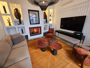 Living area - Private Riad with Pool & Spa in Marrakech – Entire Riad 5 rooms (Marrakech)