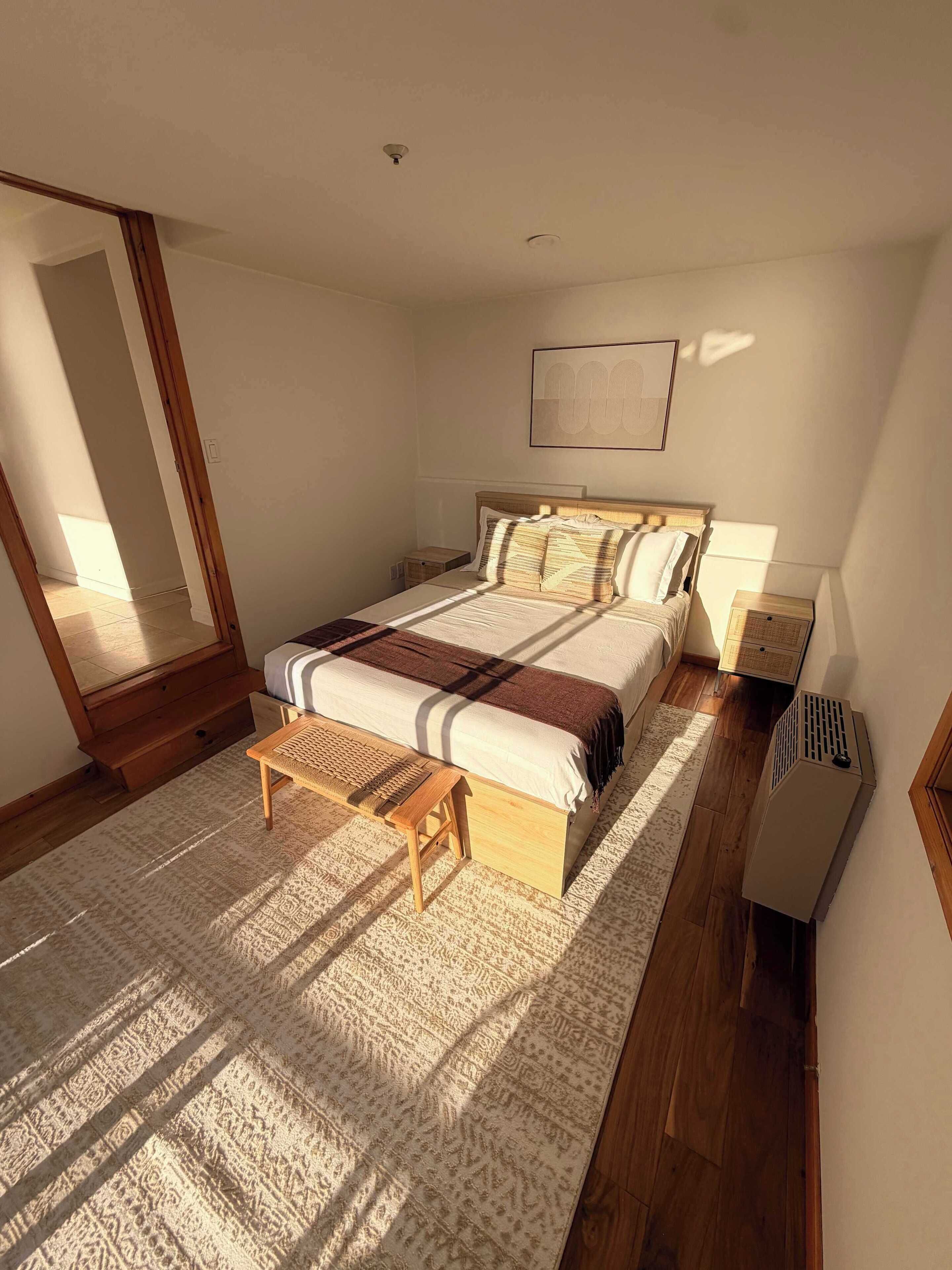 5 Schlafzimmer, Schreibtisch, Bügeleisen/Bügelbrett, WLAN