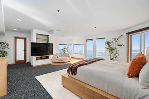 5 Schlafzimmer, Schreibtisch, Bügeleisen/Bügelbrett, WLAN