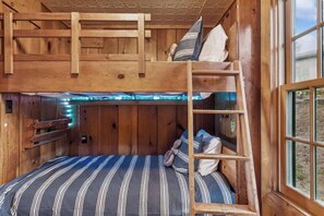 Iron/ironing board, travel cot, WiFi, bed sheets - Hughes Hideaway | Lakefront Cabin Near Town (Lakeside)