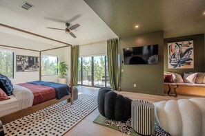 Bügeleisen/Bügelbrett, Reisekinderbett, kostenloses WLAN, Bettwäsche