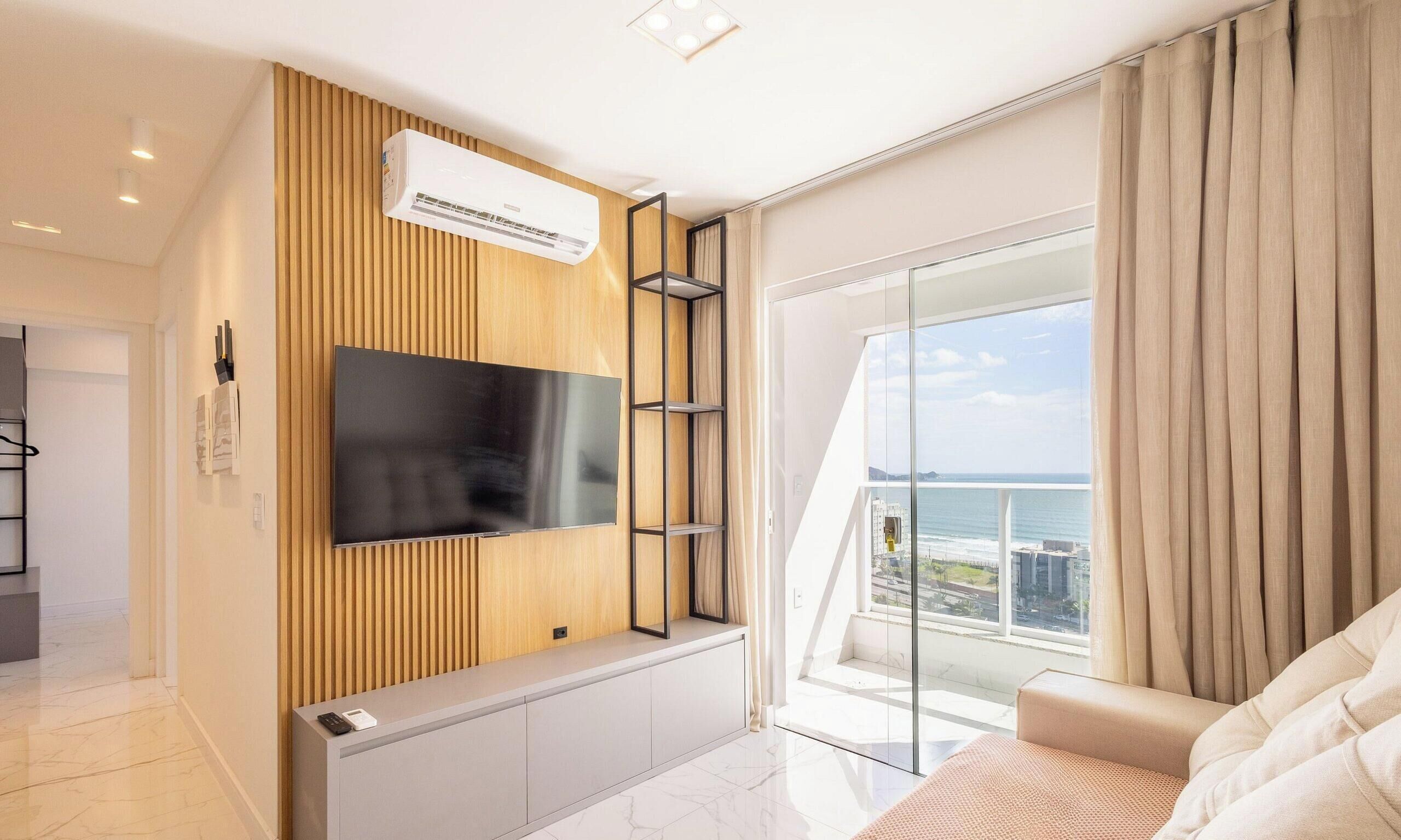 基础公寓 | 起居区