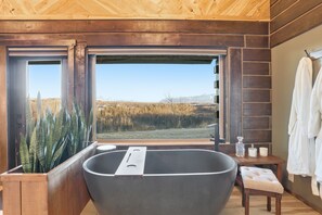 Interior - Luxury Lookout! (Wasilla)