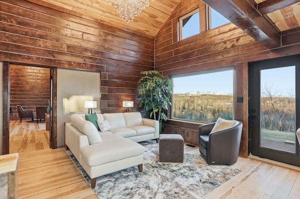 Televisor intel·ligent i llar de foc