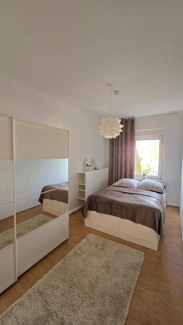 2 bedrooms, WiFi, bed sheets