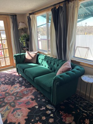 Living area - Rosy`s Oracle at Spellbound (Truth or Consequences)