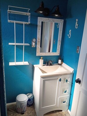 Hair dryer - Rosy`s Oracle at Spellbound (Truth or Consequences)