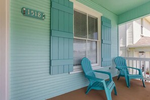 Property grounds - Surf House Galveston (Galveston)