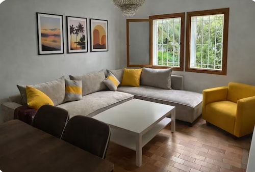 Cozy Appartment, 10 min car ride from the Moulay Abdullah Stadium