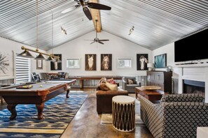 Games room - Rough Creek Lodge Ranch and Resort  (Glen Rose)