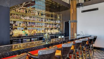 酒吧(店内)