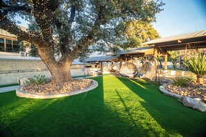 Courtyard - Rough Creek Lodge Ranch and Resort  (Glen Rose)