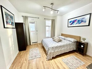 Iron/ironing board, WiFi, bed sheets - Magnificent apartment - Little Italy (Montréal)