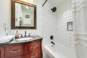 Shower, hair dryer, towels, soap - Family and Pet Friendly Poconos Cabin! (Long Pond)
