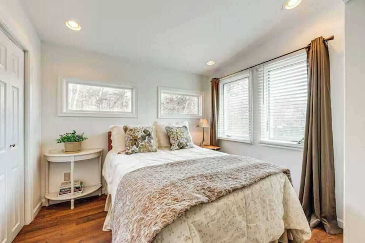 3 soverom, internettilgang og sengetøy