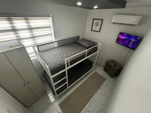 2 bedrooms, WiFi, bed sheets - 2-bedroom apartment in superb Toa Baja with AC comfort (Toa Baja)