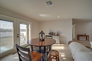 Dining - On Route 66! Bristow Home w/ Spacious Yard (Bristow)