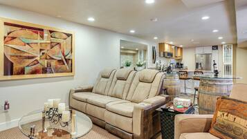 Télévision, cheminée