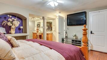 2 bedrooms, iron/ironing board, internet, bed sheets