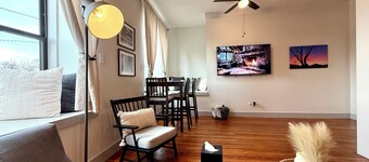 Charming Historic Loft in Burlingame, Sleeps 8