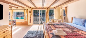 New! Bearadise ~ Lakefront Cabin with Private Dock