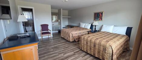 1 bedroom, iron/ironing board, Internet, bed sheets