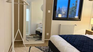 5 soverom, skrivebord, strykejern/-brett og wi-fi (inkludert)