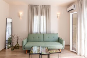Smart TV - Local Living House Tinos (Tinos)