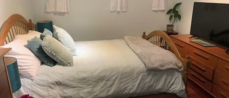 2 habitaciones, tabla de planchar con plancha, wifi y ropa de cama