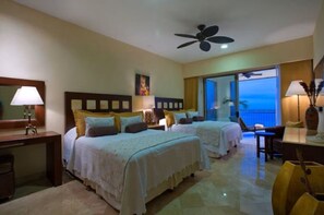 1 dormitorio, tabla de planchar con plancha, wifi y ropa de cama