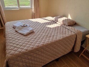 3 chambres, bureau, fer et planche à repasser, Wi-Fi gratuit