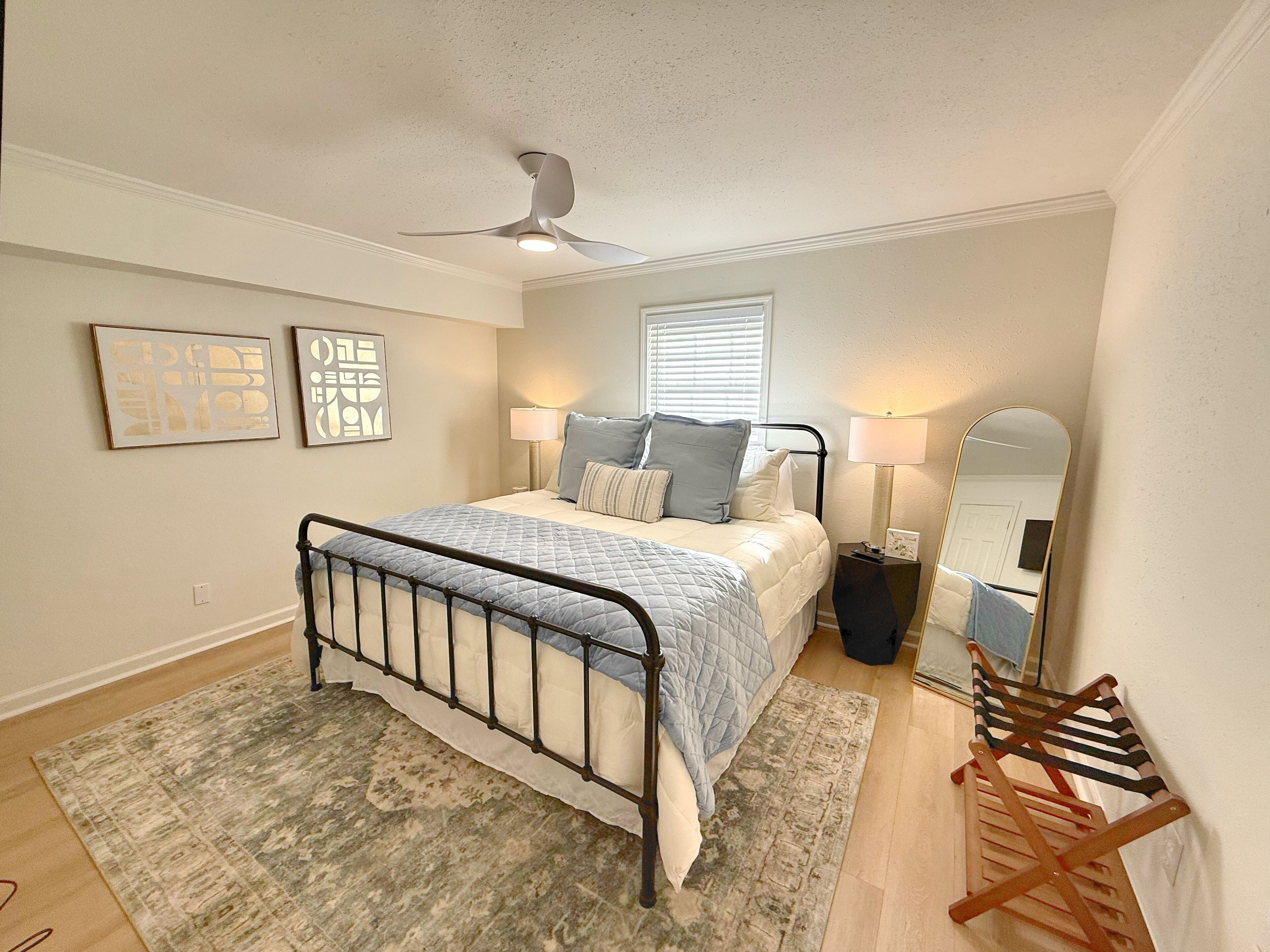 2 多间卧室、WiFi、床单