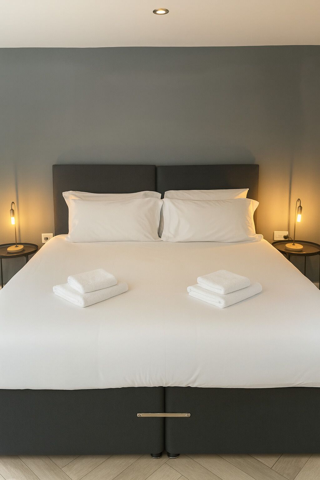 2 bedrooms, iron/ironing board, travel cot, free WiFi