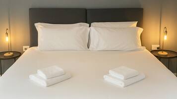 2 bedrooms, iron/ironing board, travel cot, free WiFi