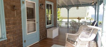 Perfect 4-bedroom house with AC in pleasant Historic Bayside.