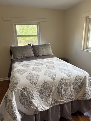 3 habitaciones, tabla de planchar con plancha y wifi gratis 