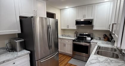 Come stay and relax in our newly renovated home by the Ichetucknee River