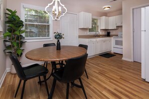 Dining - Ideal 2BR for Extended Stays (Charlotte)