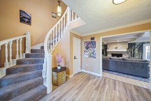 Interior - Peaceful 2BR Sanctuary - King Bed- Your Home Away From Home (Huffman)