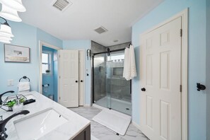 Shower, hair dryer, towels, soap - Peaceful 2BR Sanctuary - King Bed- Your Home Away From Home (Huffman)